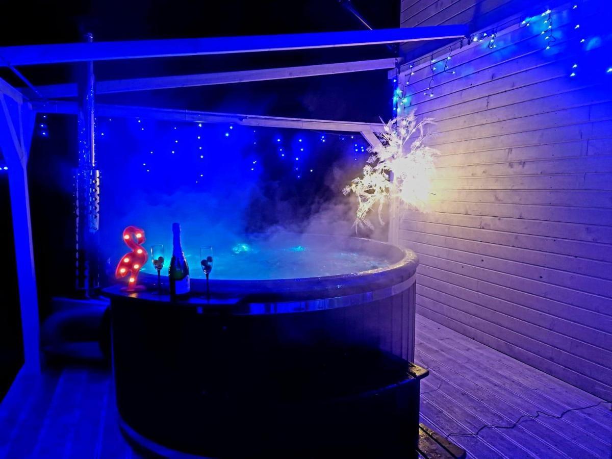 Diamenty Baltyku Domki Wakacyjne Balia Z Jacuzzi เมียเลนโก ภายนอก รูปภาพ
